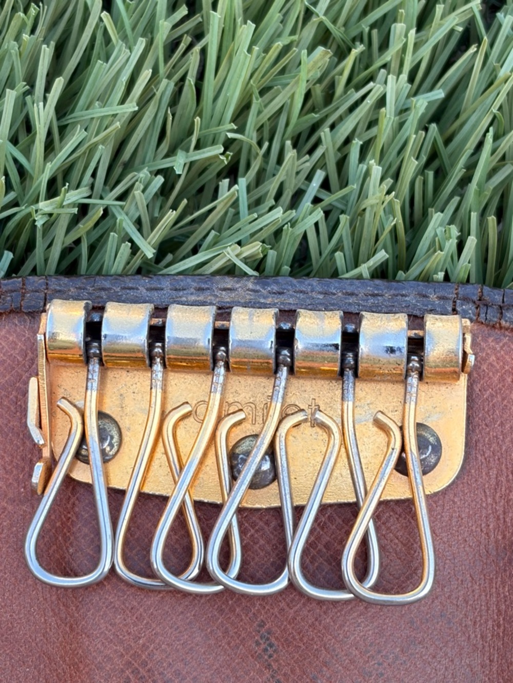 Rare Louis Vuitton Amiet Monogram KeyCase France Datecode Inside Authentic - Picture 8 of 13